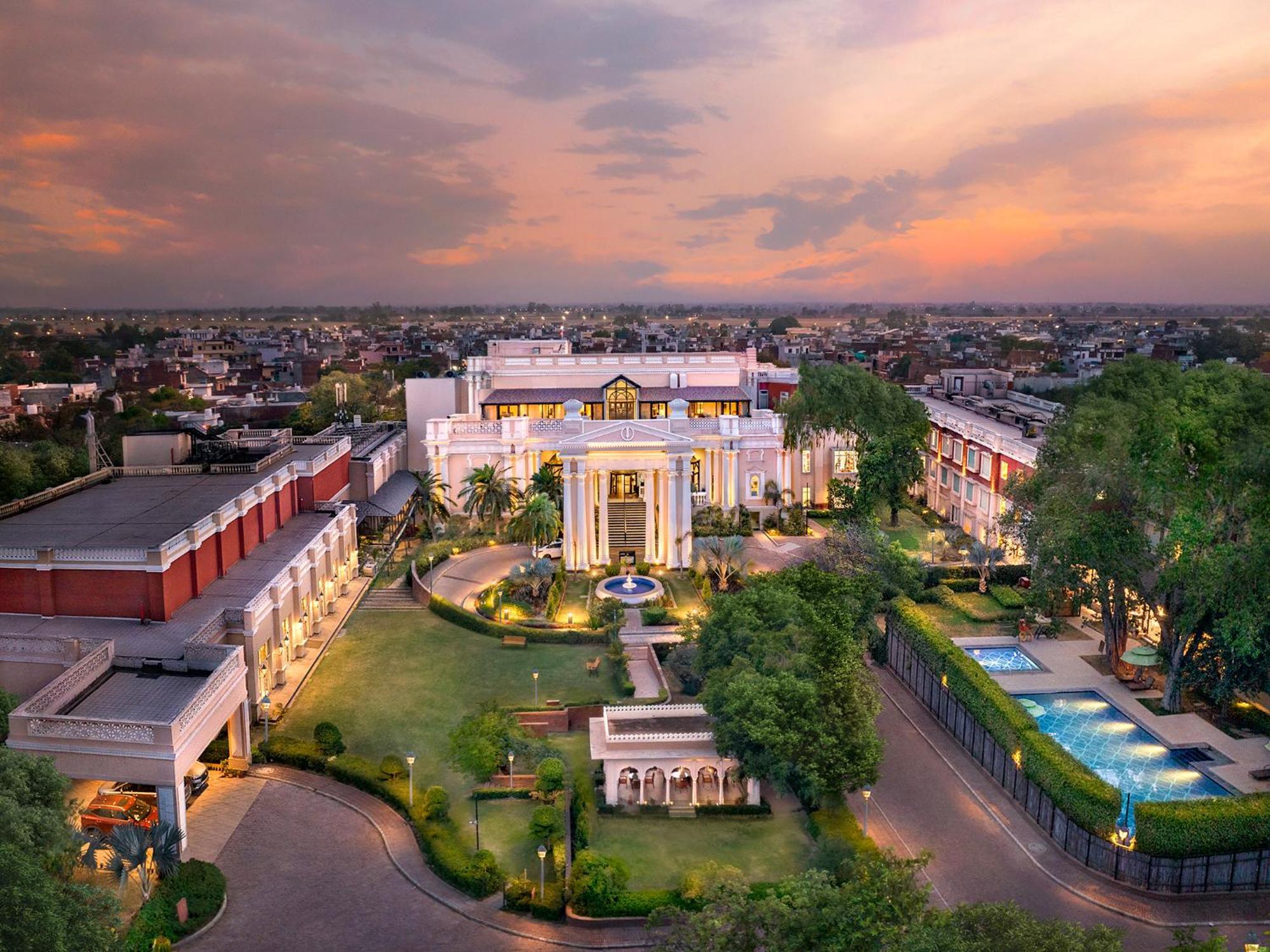 Welcomhotel By Itc Hotels, Raja Sansi, Амритсар Екстериор снимка